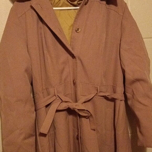 Long Tan Coat - Picture 10 of 16